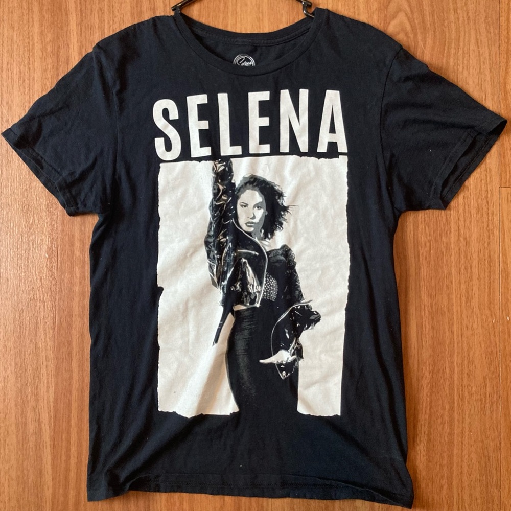 Official Selena Graphic Tee